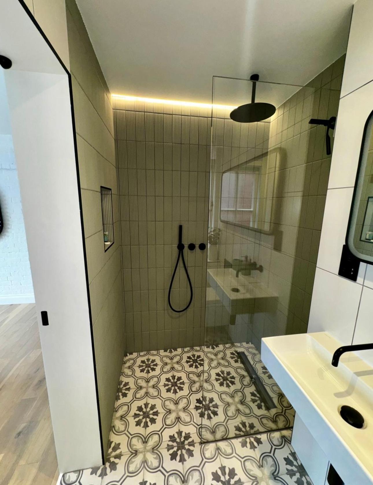 Newly Refurbished W/ River Views Londres Extérieur photo