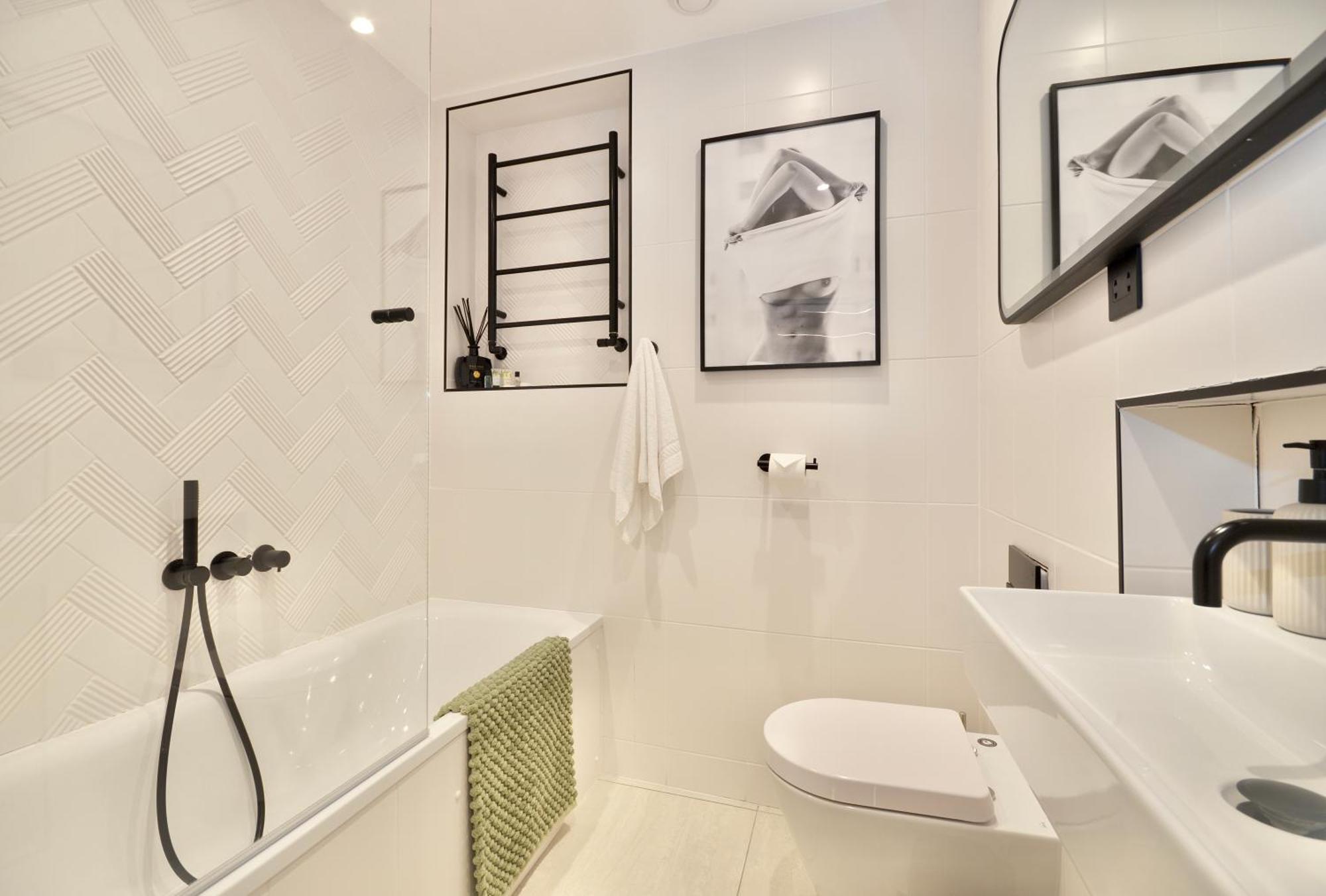 Newly Refurbished W/ River Views Londres Extérieur photo